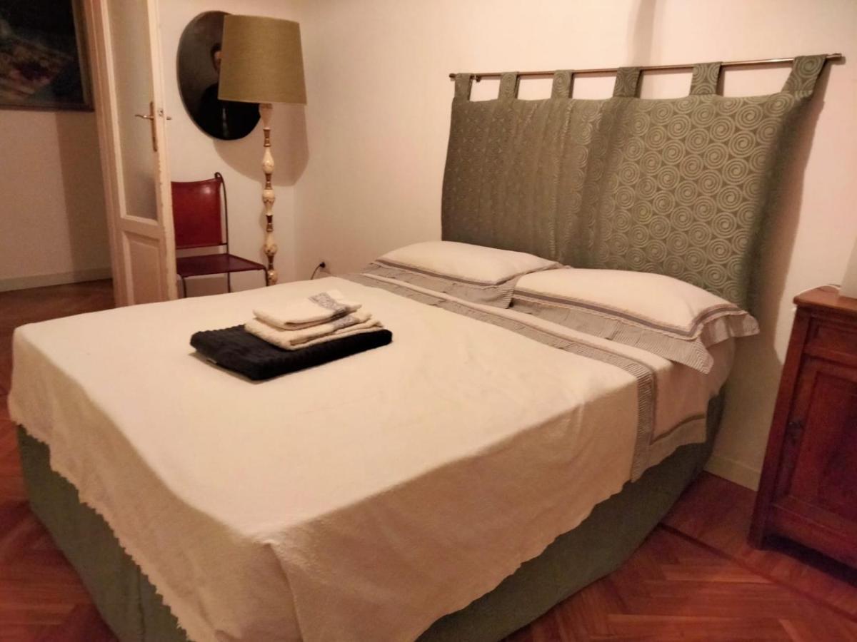 Sophisticated Apt Near Duomo Milano Ngoại thất bức ảnh