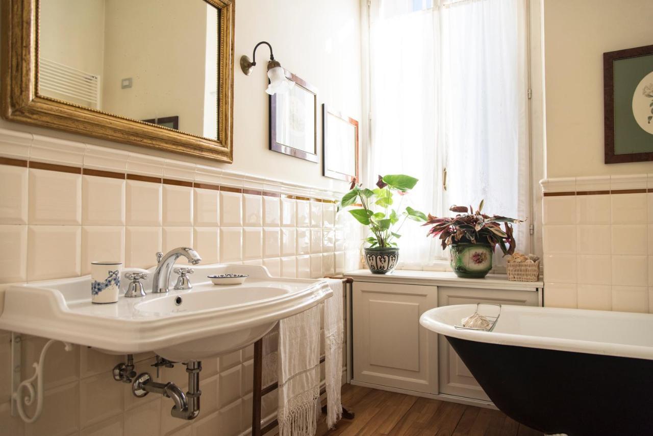 Sophisticated Apt Near Duomo Milano Ngoại thất bức ảnh